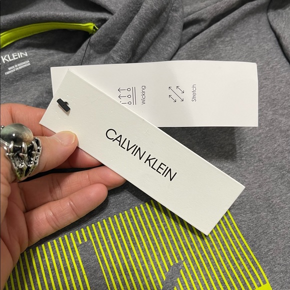 NWT Men’s Size Large Calvin Klein Linear Logo Print Drawstring Hoodie In Gray - Picture 7 of 11
